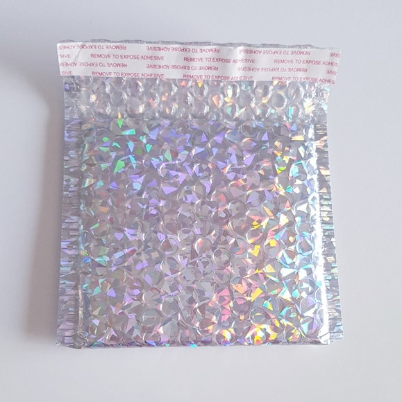 SOLD OUT 10 pcs Holographic Bubble Mailers 5"x5" In - Picture 2 of 3